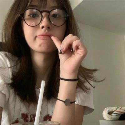 八岁萝莉找上门，孩子他妈是校花